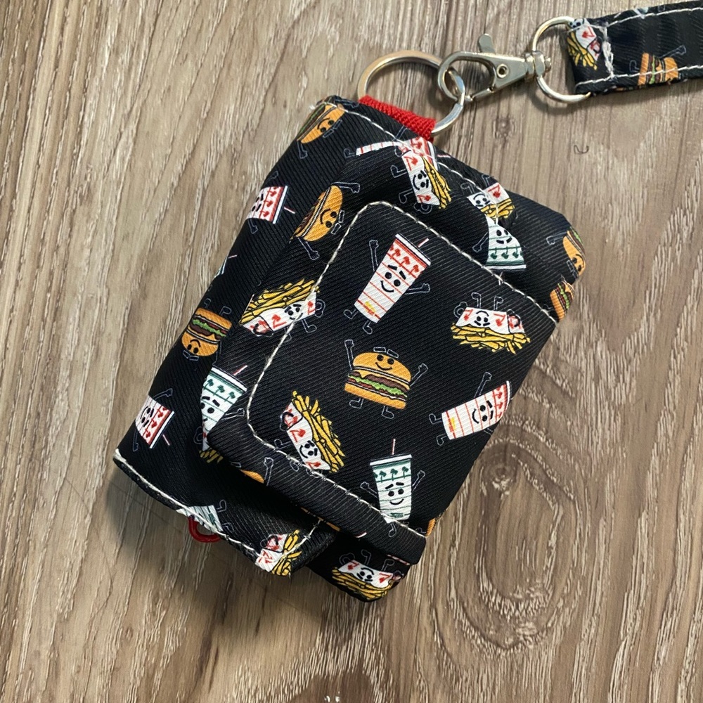 RARE - In N Out Foldable Wallet - Picture 2 of 5